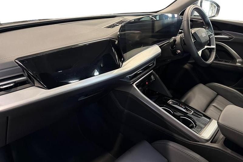 Used Audi Q5 Sport 204 HP (150 kW) 2025 Arkona white SUV