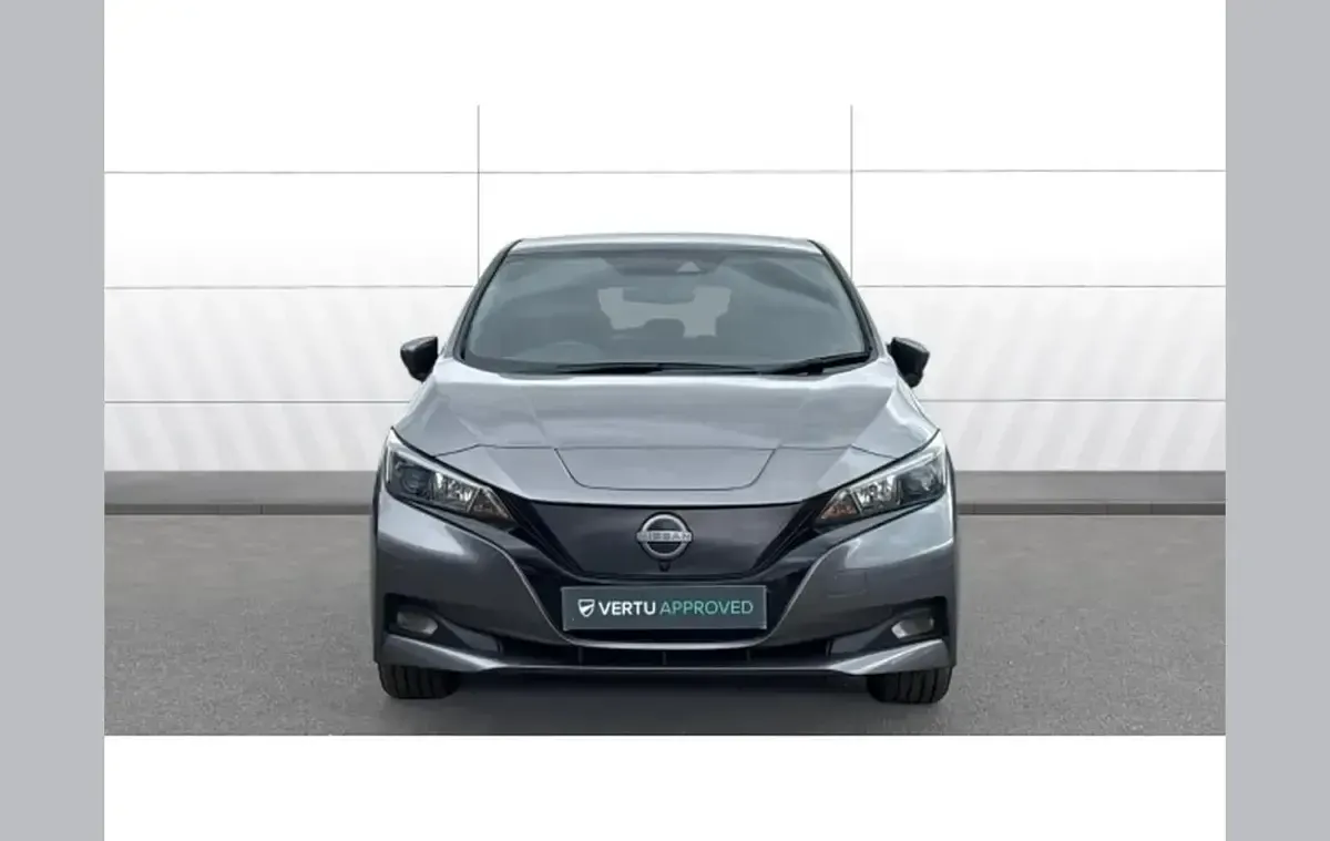 Używany Nissan Leaf N-Connecta 108 kW (147 KM) 2023 Szary Hatchback