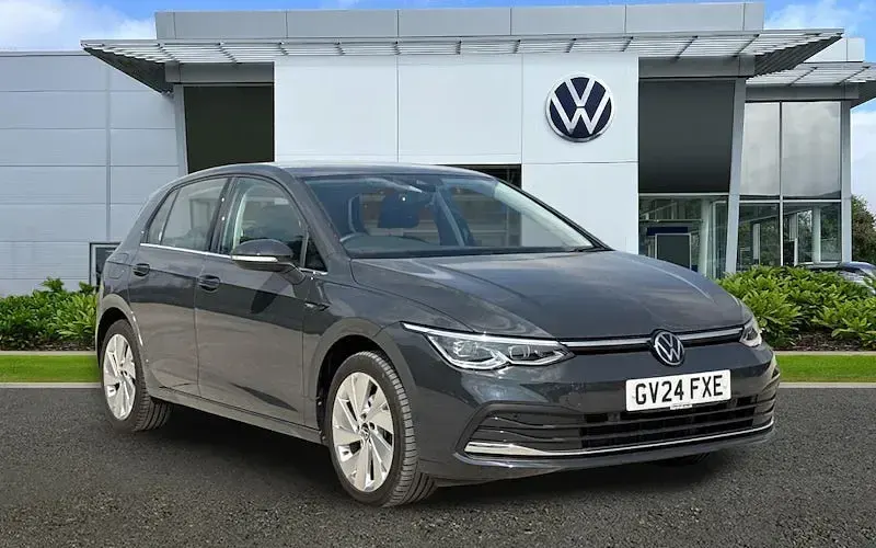 Used VW Golf VIII Style 131 HP (96 kW) 2024 Hatchback