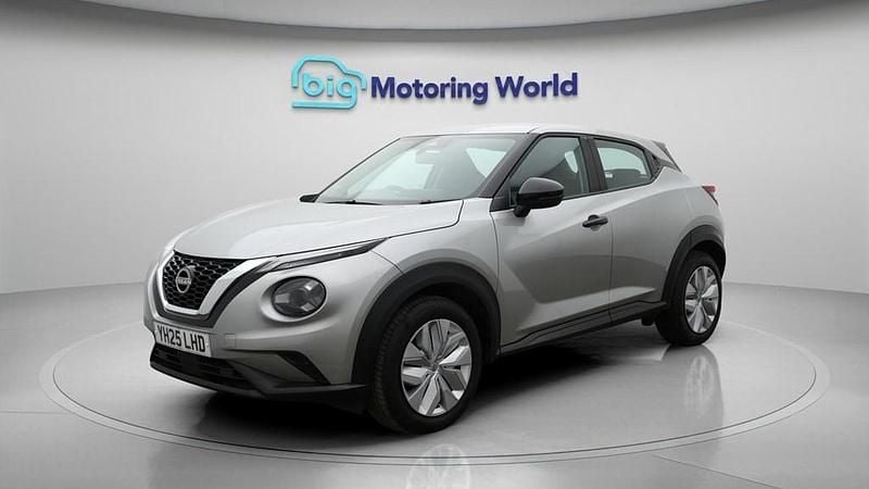 Used Nissan Juke Acenta Premium 114 HP (83 kW) 2025 Silver SUV
