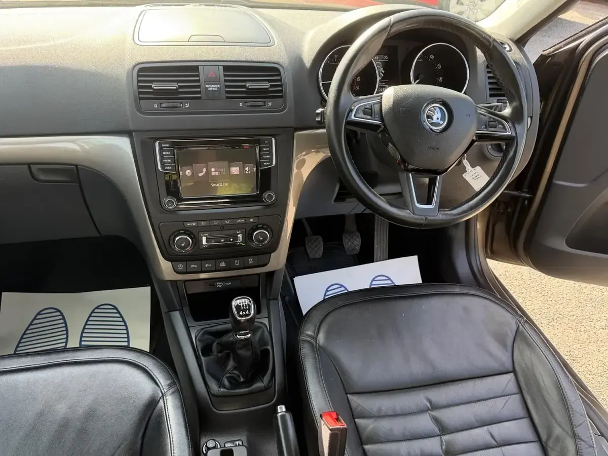 Used Skoda Yeti SE L 150 HP (110 kW) 2016 Brown SUV