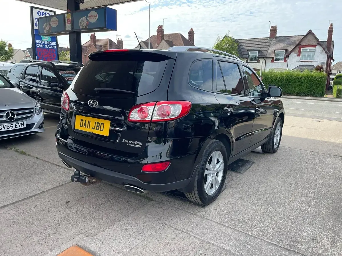 Used Hyundai Santa Fe Premium 197 HP (144 kW) 2011 Black SUV