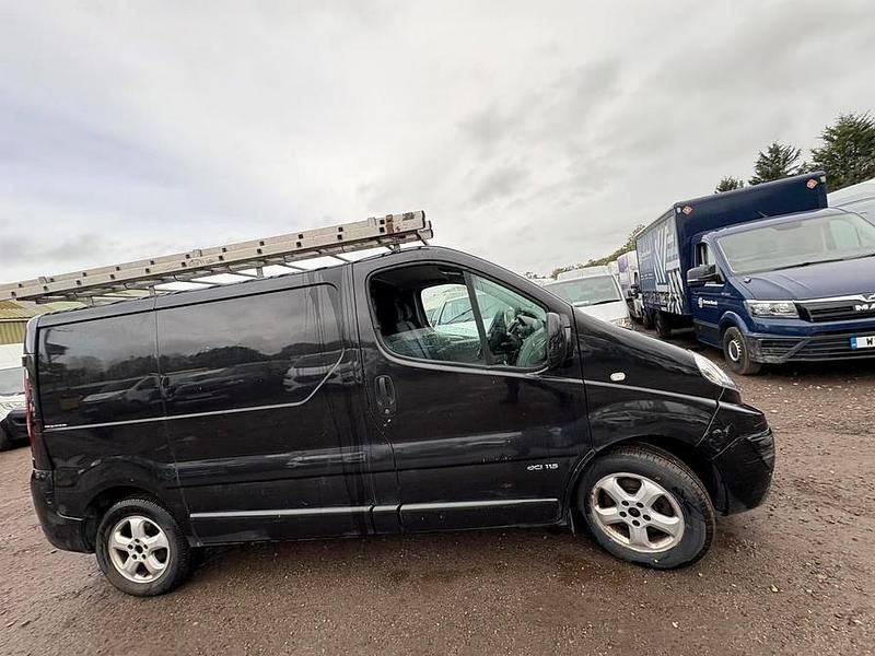 Used Renault Trafic 115 HP (84 kW) 2013 Black MPV