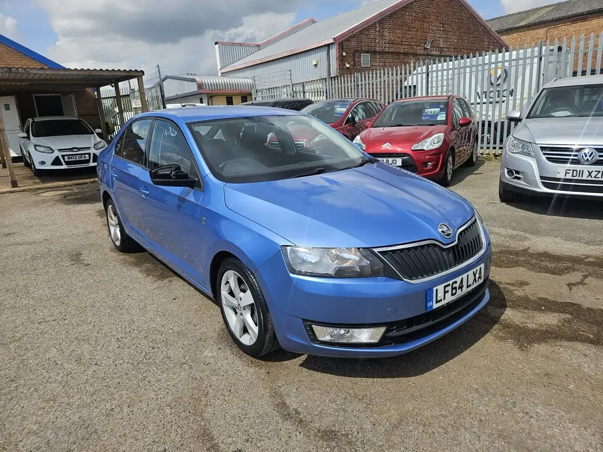 Used Skoda Rapid SE 84 HP (61 kW) 2014 Blue Hatchback