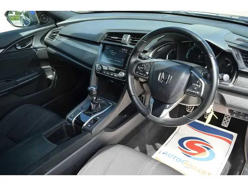 Used Honda Civic SR 129 HP (94 kW) 2017 Blue Hatchback