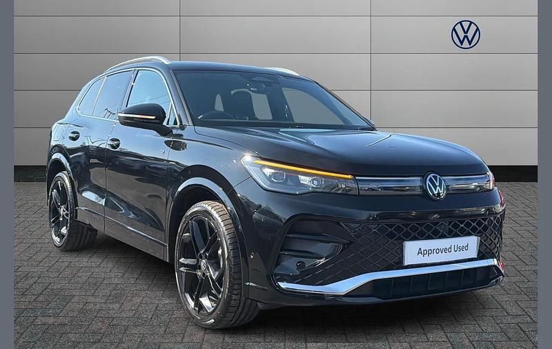 Used VW Tiguan R-line 204 HP (150 kW) 2025 Black SUV