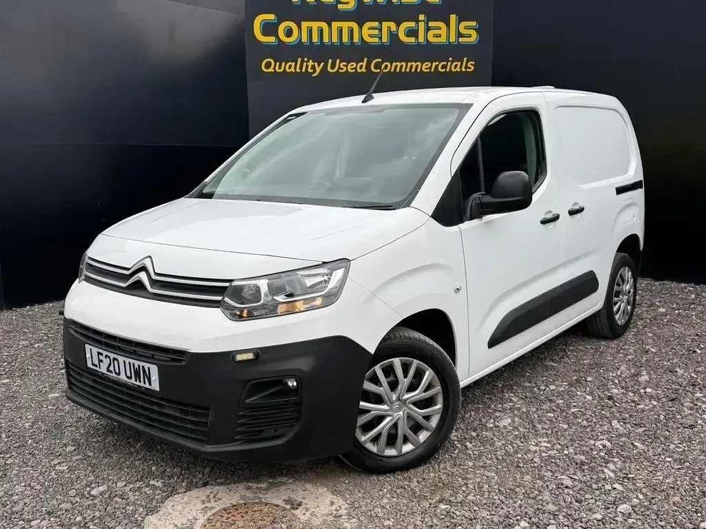 Used Citroën Berlingo 100 HP (73 kW) 2020 White MPV