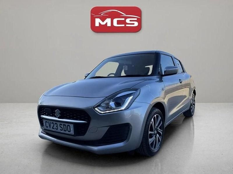 Usado Suzuki Swift SZ-L 83 HP (61 kW) 2023 Prateado Citadino