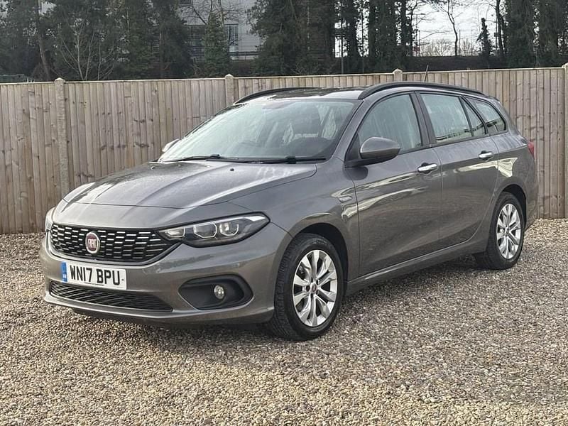 Used Fiat Tipo Easy Plus 95 HP (69 kW) 2017 Grey Estate