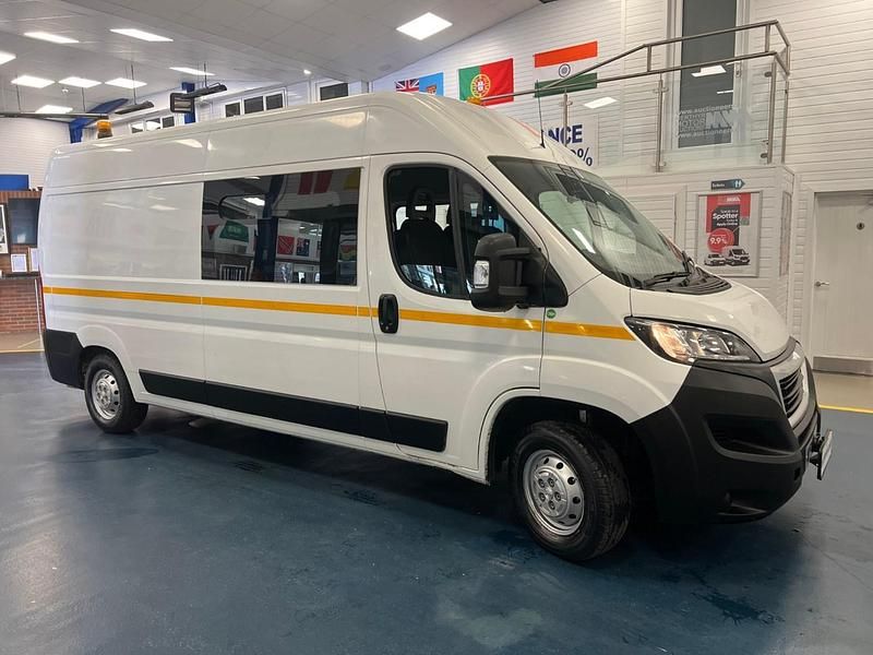 Used Peugeot Boxer S 140 HP (102 kW) 2020 White Van