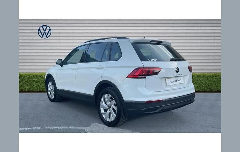 Used VW Tiguan Life 150 HP (110 kW) 2023 White SUV