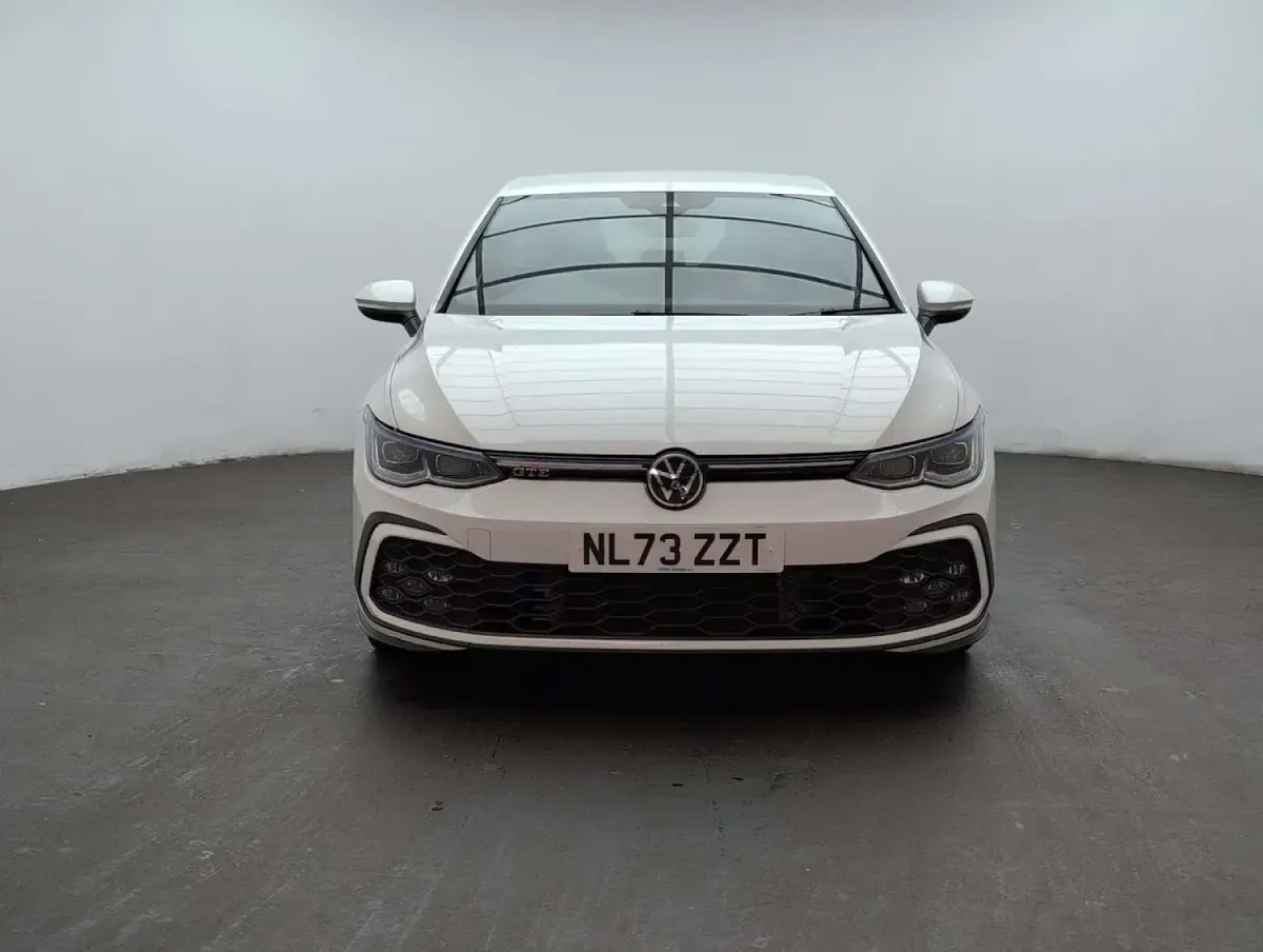 Used VW Golf VIII GTE 2023 White Hatchback