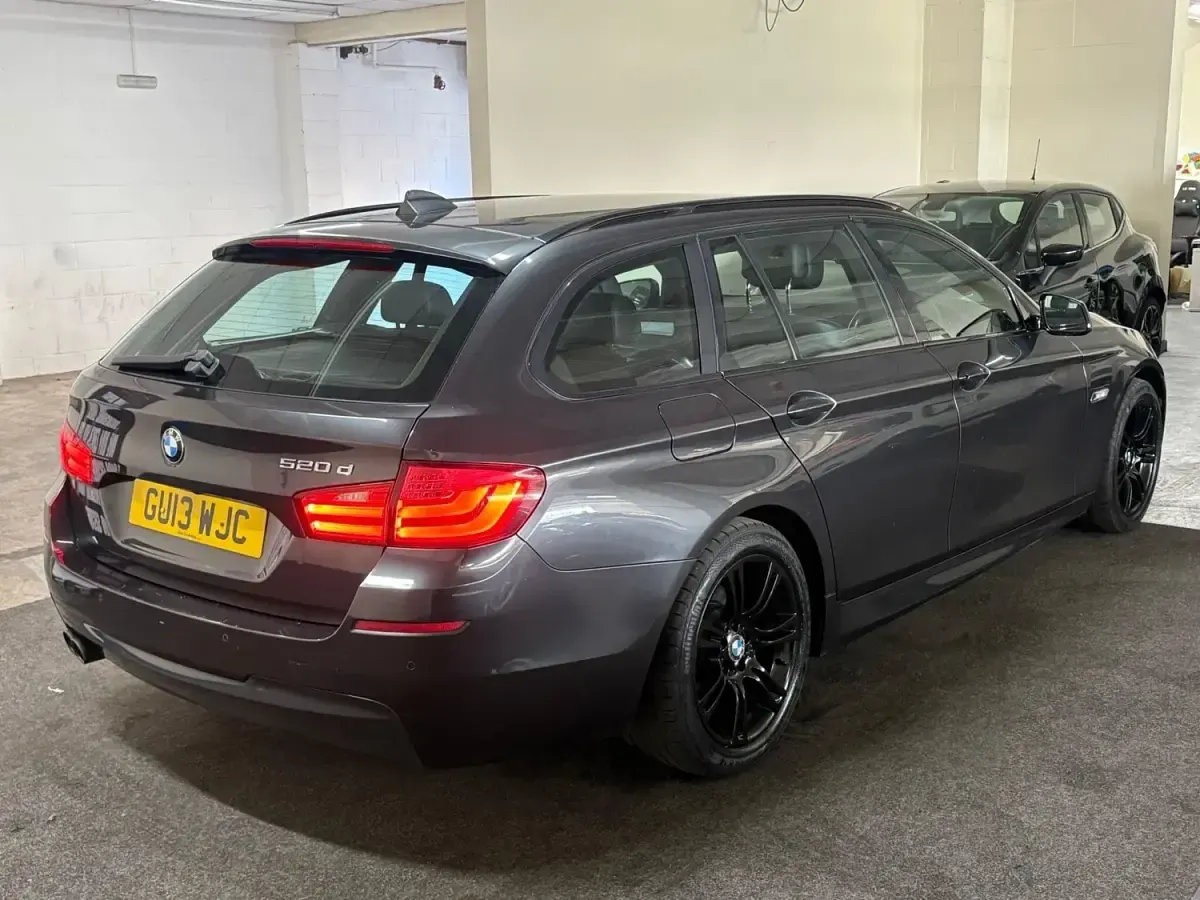 Używany BMW 520 M Sport 2013 Szary Kombi