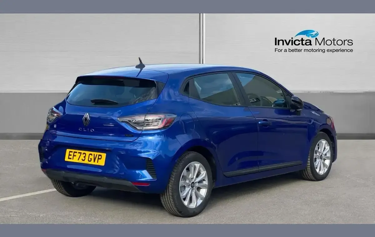 Used Renault Clio Evolution 143 HP (105 kW) 2023 Blue Hatchback