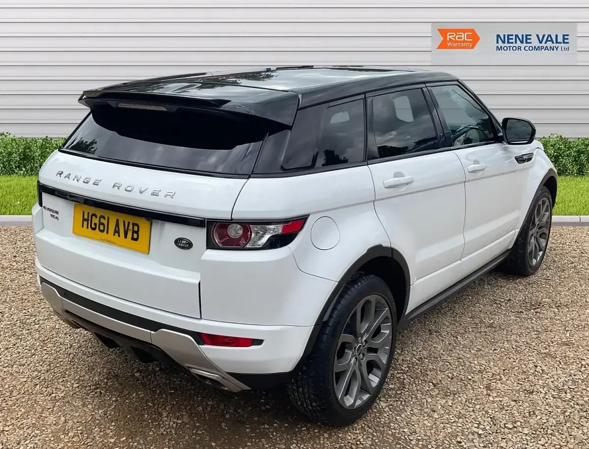 Used Land Rover Range Rover evoque Dynamic 2011 White Estate