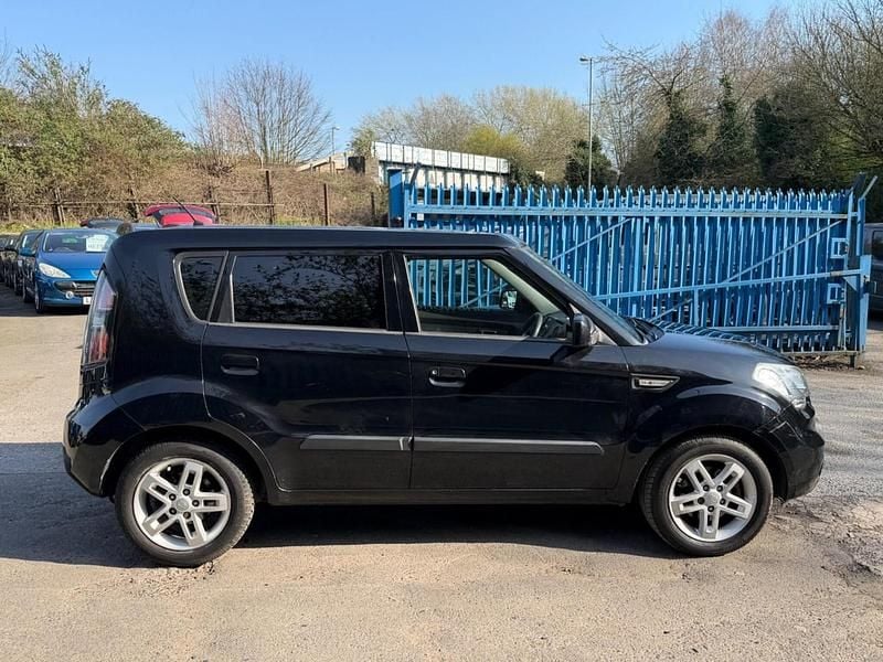 Used Kia Soul 126 HP (92 kW) 2010 Black SUV