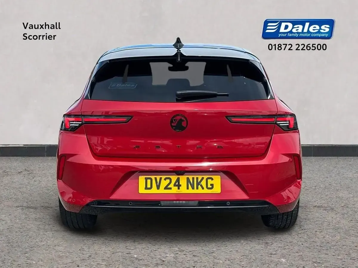 Used Vauxhall Astra Ultimate 128 HP (94 kW) 2024 Red Hatchback