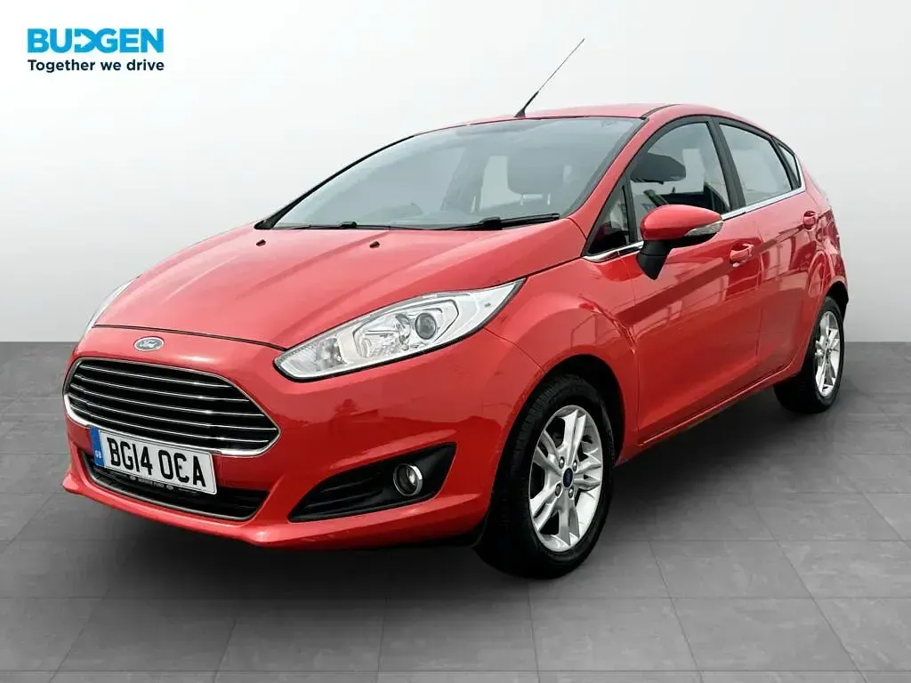 Used Ford Fiesta Zetec 82 HP (60 kW) 2014 Red Hatchback