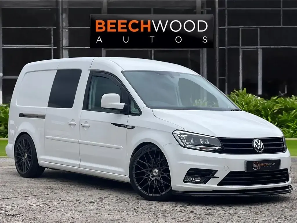 Used VW Caddy Maxi 101 HP (74 kW) 2016 White MPV