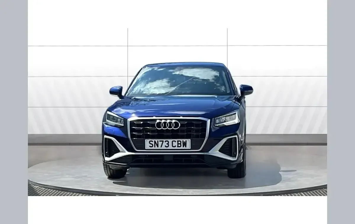Used Audi Q2 S-Line 147 HP (108 kW) 2023 Blue SUV
