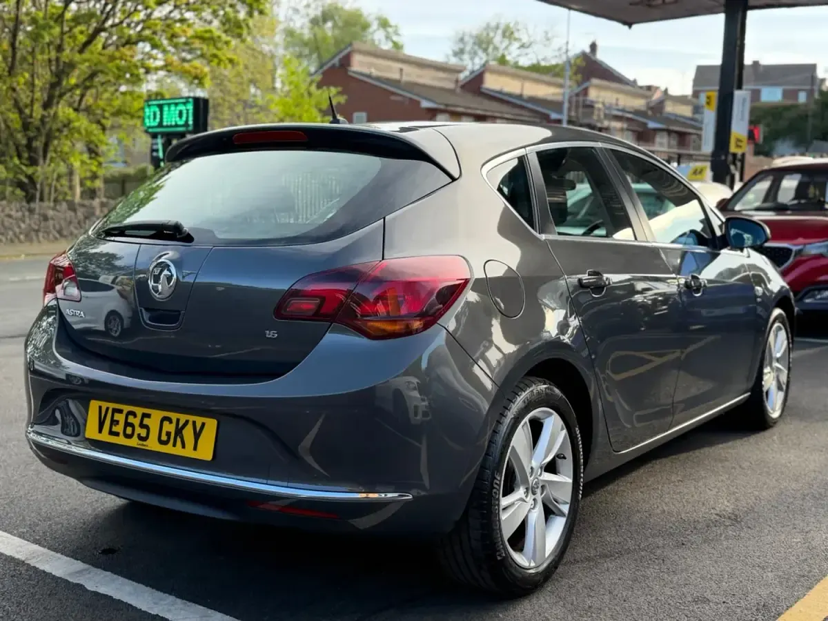 Second-hand Vauxhall Astra SRi 2015 Gri Hatchback