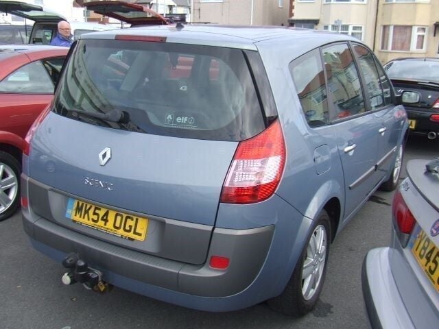 Image 2/4