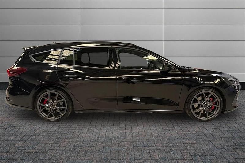 Usado Ford Focus ST 280 HP (205 kW) 2024 Preto Carrinha