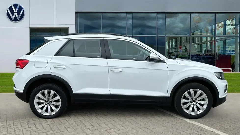 Used VW T-Roc SE 110 HP (80 kW) 2021 White SUV
