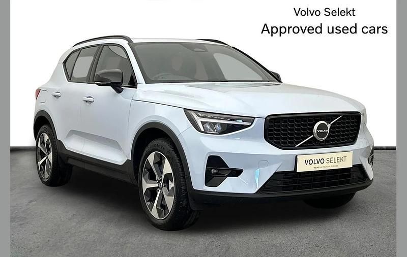 Used Volvo XC40 Plus 161 HP (118 kW) 2025 White SUV