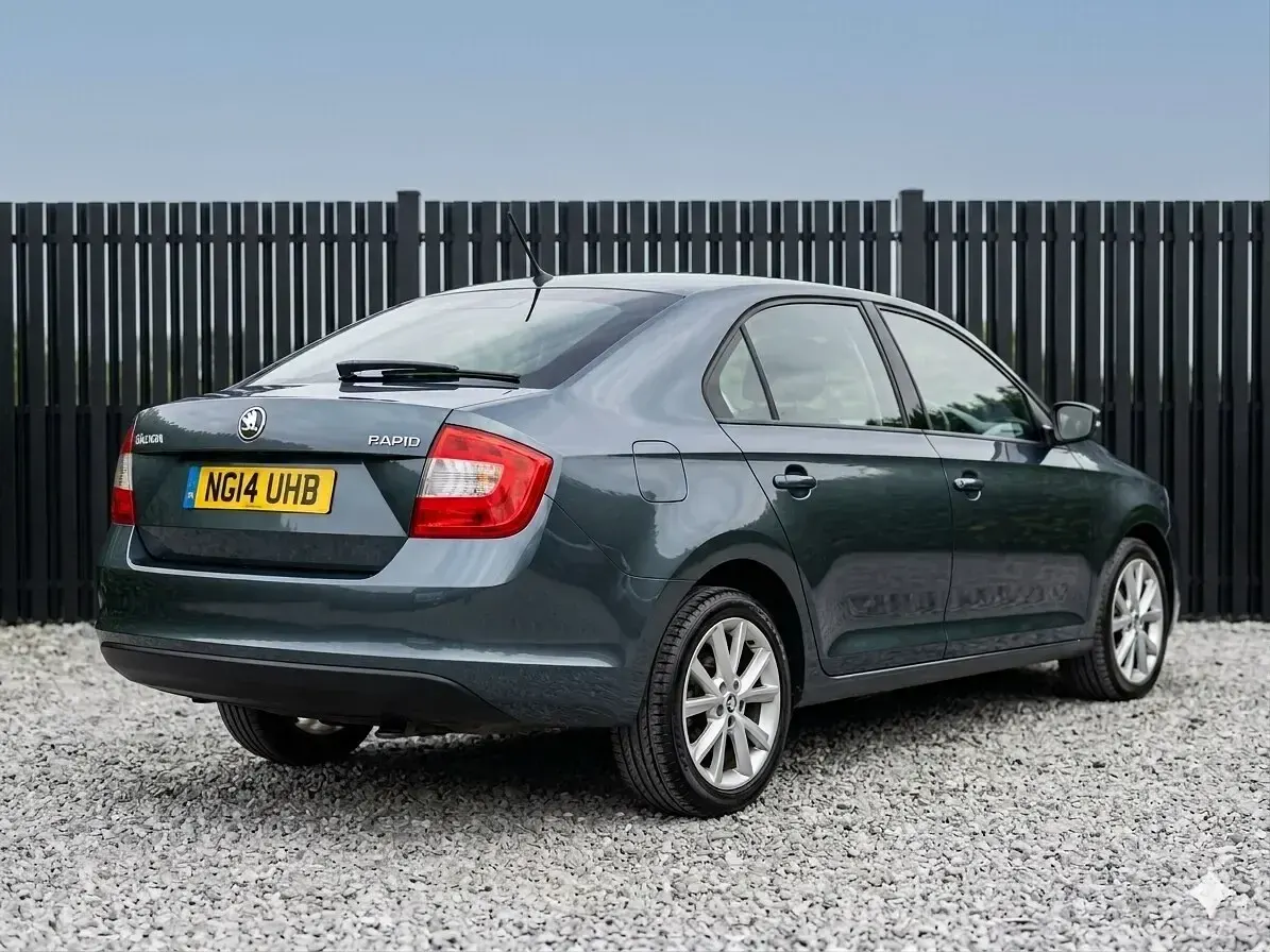 Used Skoda Rapid SE 90 HP (66 kW) 2014 Grey Hatchback