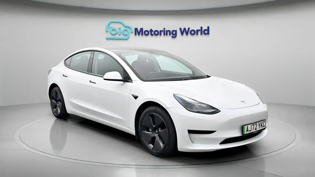 Używany Tesla Model 3 RWD 222 kW (302 KM) 2022 Sedan/Limuzyna