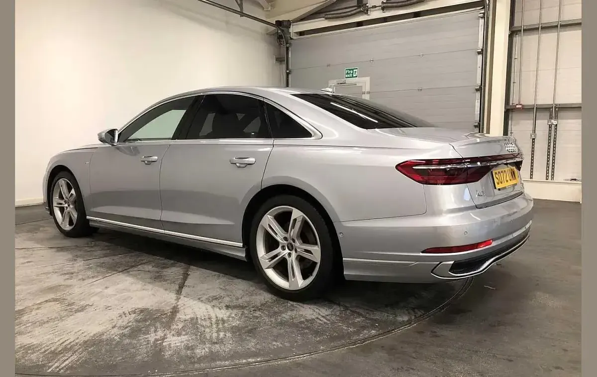 Used Audi A8L S-Line 286 HP (210 kW) 2022 Silver Sedan