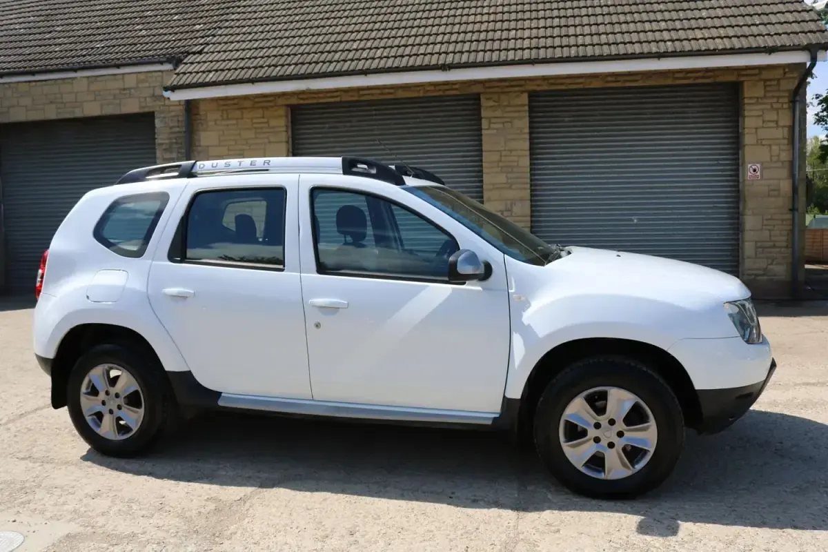 Usado Dacia Duster 125 HP (91 kW) 2018 Branco SUV
