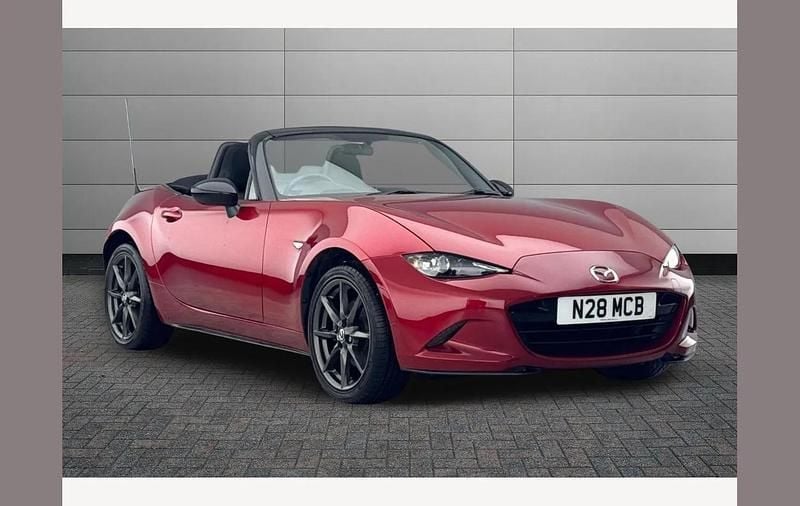 Soul red Used 2016 Mazda MX5 Cabriolet | £11,425 (Fair price) - Image 1/2