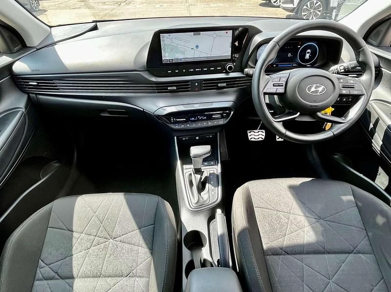 Used Hyundai Bayon Premium 99 HP (72 kW) 2024 White SUV