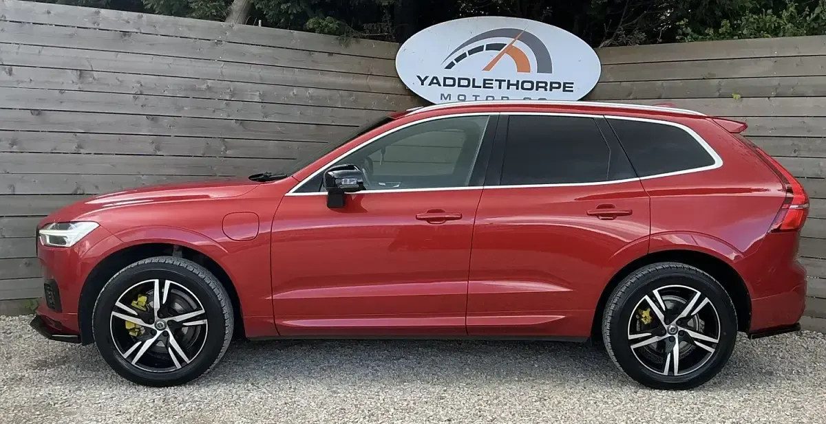 Used Volvo XC60 R-Design 2019 Red SUV