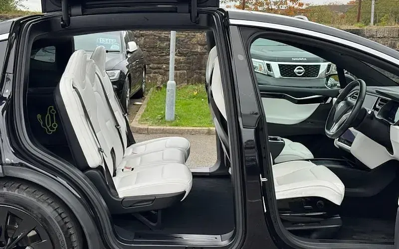 Used Tesla Model X Standard Range 244 kW (333 HP) 2017 Black SUV