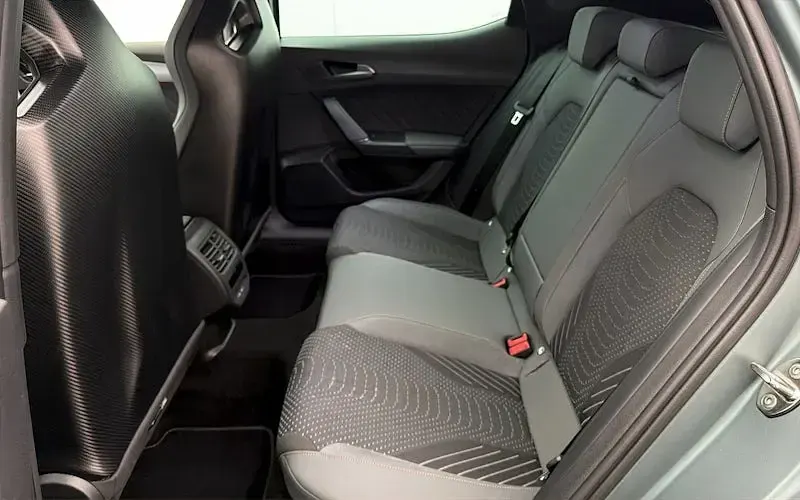 Używany Mini Cooper Classic 136 KM (100 kW) 2022 Srebrny Hatchback
