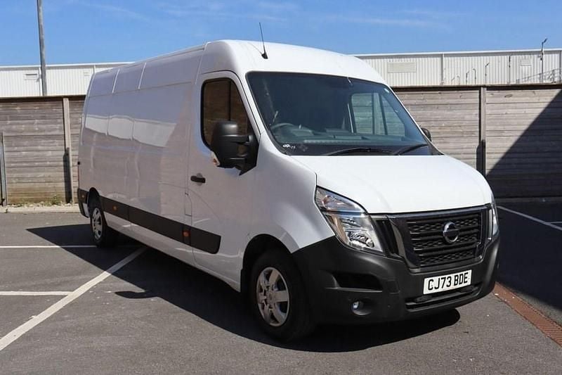 White Used 2023 Nissan Interstar Tekna Van | £18,995 (Super price) - Image 1/4