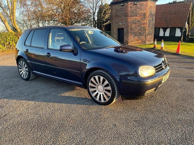 Blue Used 2002 VW Golf IV SE Hatchback | £1,295 (Good price) - Image 1/4