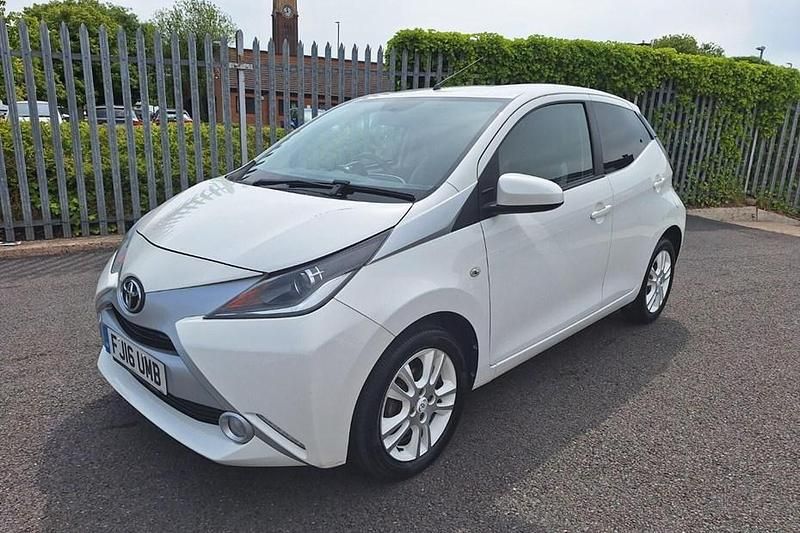 White Used 2016 Toyota Aygo X-pure Hatchback | £6,295 (Fair price) - Image 1/1