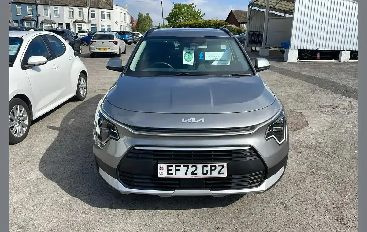 Używany Kia Niro 139 KM (102 kW) 2023 Szary SUV
