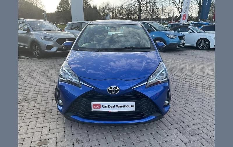 Used Toyota Yaris 109 HP (80 kW) 2019 Blue Hatchback