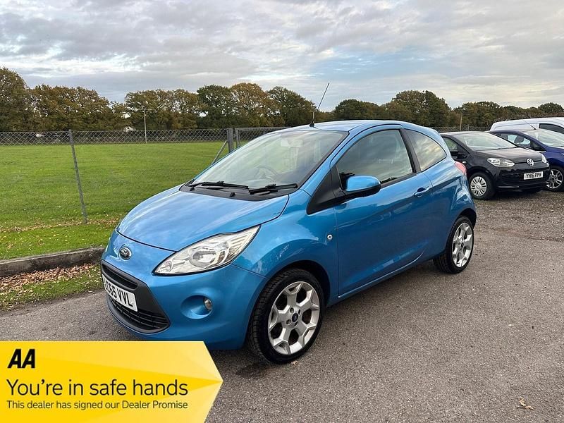 Blue Used 2015 Ford Ka Zetec Hatchback | £3,795 (Fair price) - Image 1/3