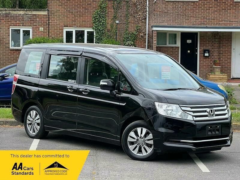 Premium sparkle pearl black Used 2014 Honda Stepwgn MPV | £9,500 (Super price) - Image 1/4