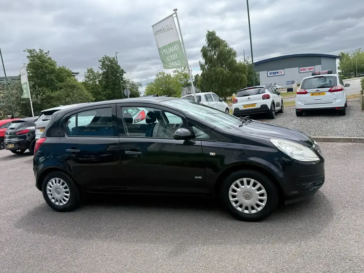 Used Vauxhall Corsa 79 HP (58 kW) 2009 Black Hatchback