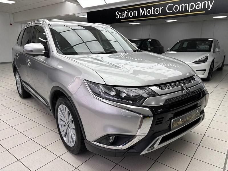 Used Mitsubishi Outlander 150 HP (110 kW) 2019 Silver SUV