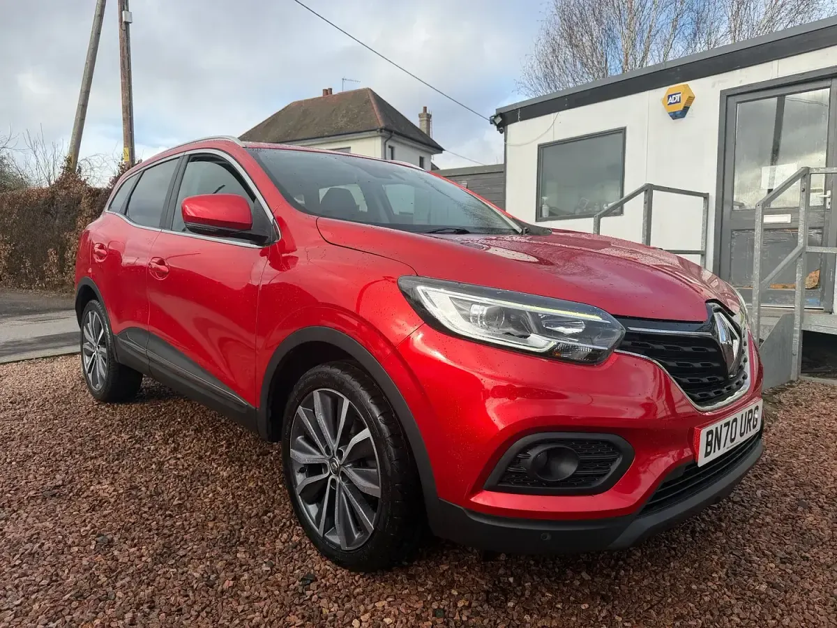 Used Renault Kadjar Iconic 115 HP (84 kW) 2020 Red SUV