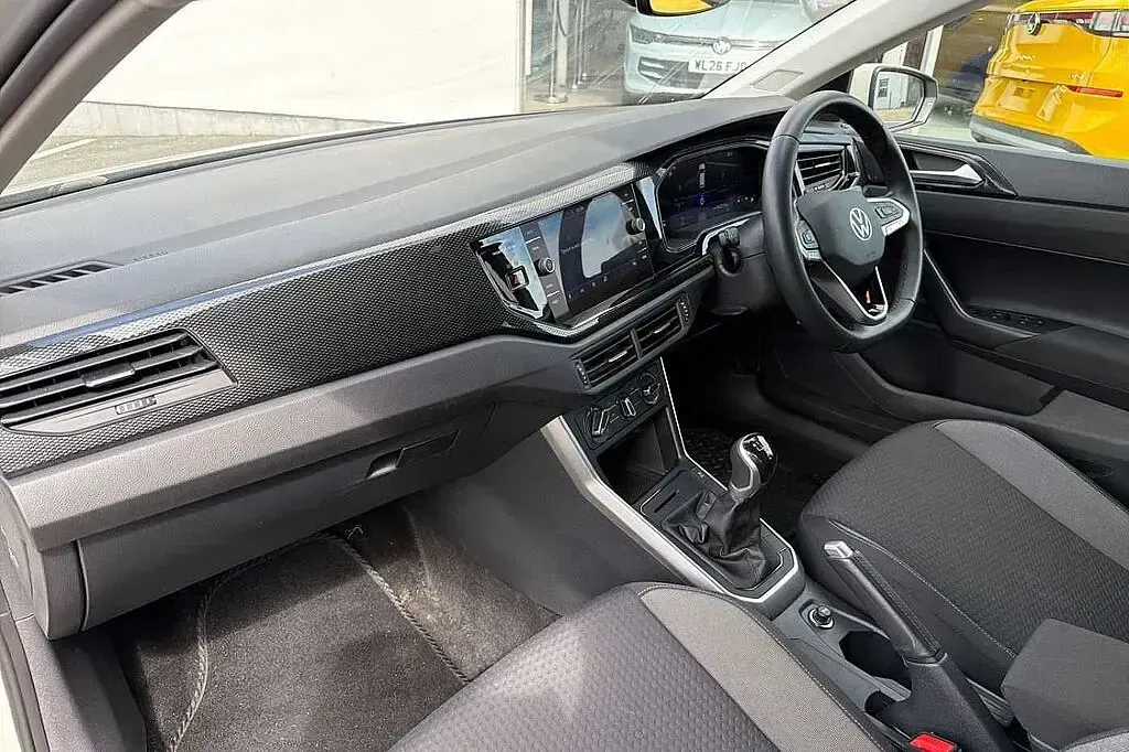 Used VW Polo 95 HP (69 kW) 2024 Hatchback