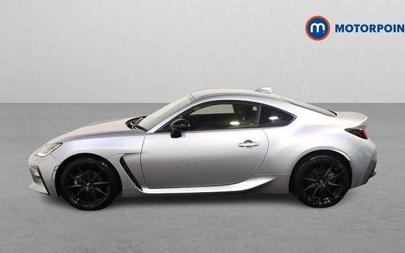 Used Toyota GR86 235 HP (172 kW) 2022 Silver Coupe